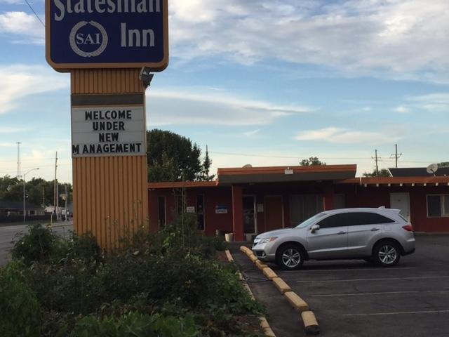 Statesman Inn 特雷霍特 外观 照片